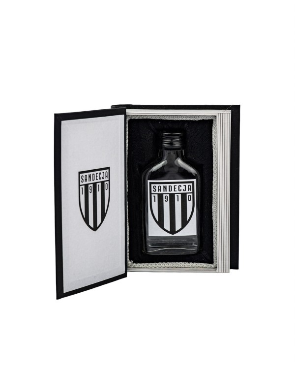 119. książka 100 ml 3.jpg