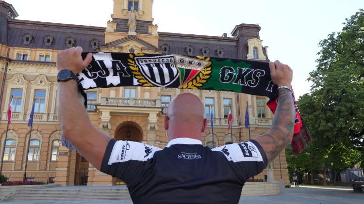 Szalik Sandecja GKS Tychy.jpg